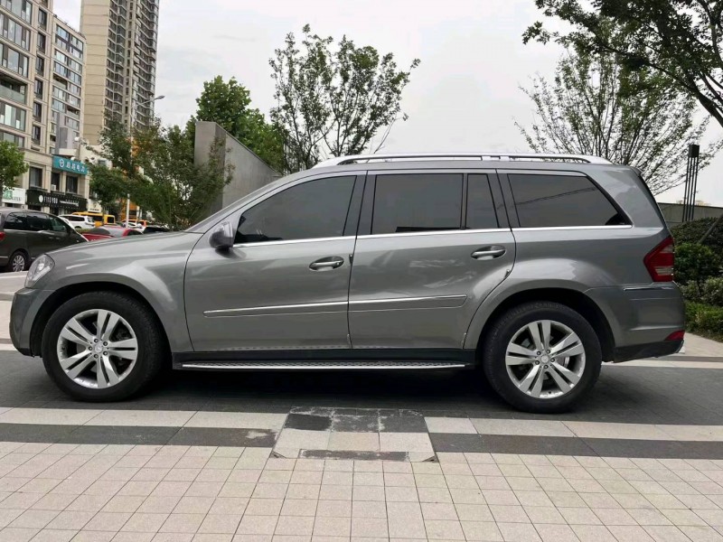 徐州11年奔驰GL8