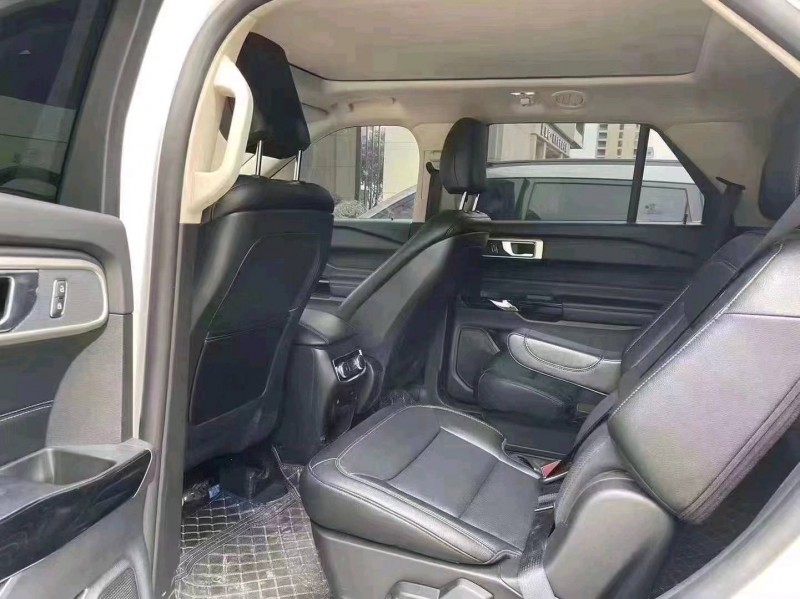 宜昌22年福特探险者4