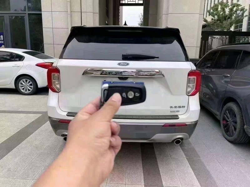 宜昌22年福特探险者9