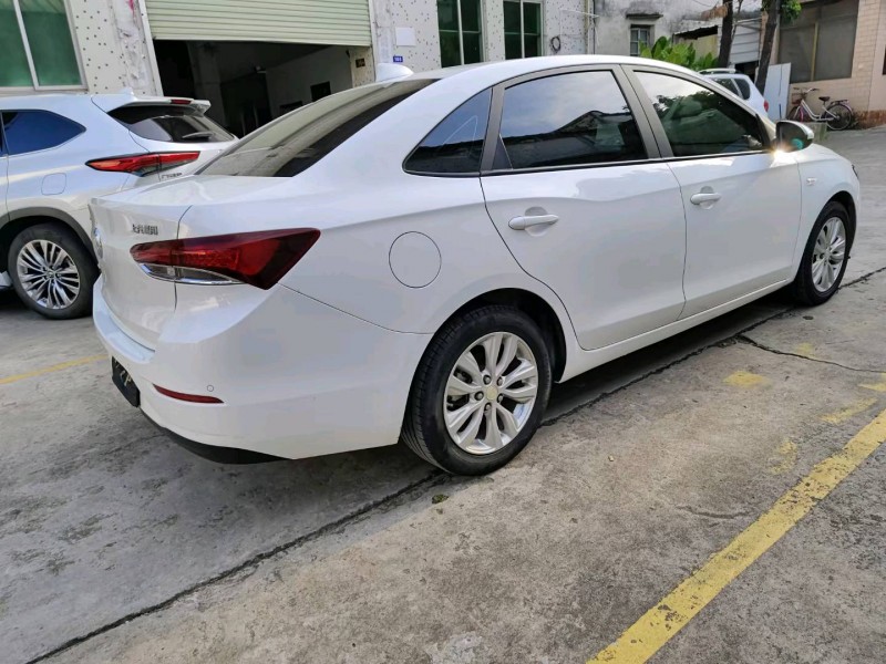 广州19年别克英朗8