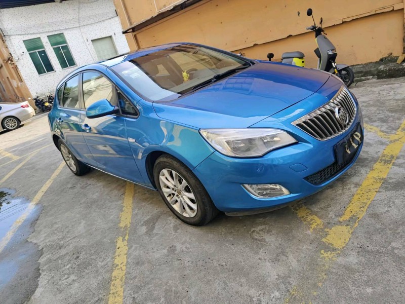 广州13年别克英朗2