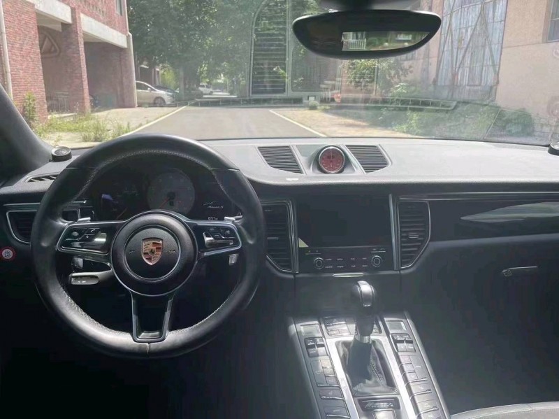 枣庄16年保时捷Macan8