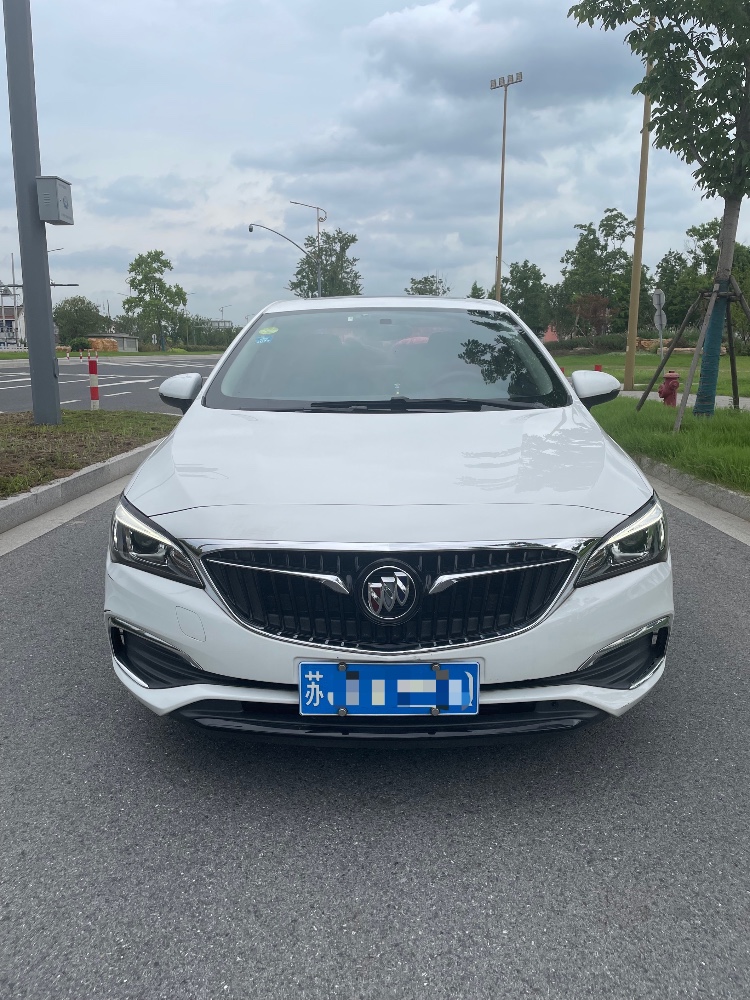 泰州18年别克威朗1