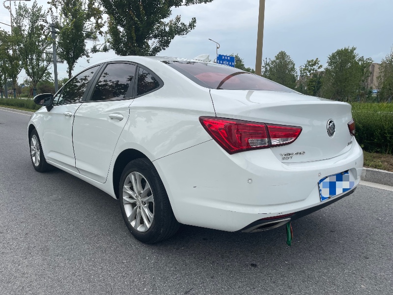 泰州18年别克威朗6