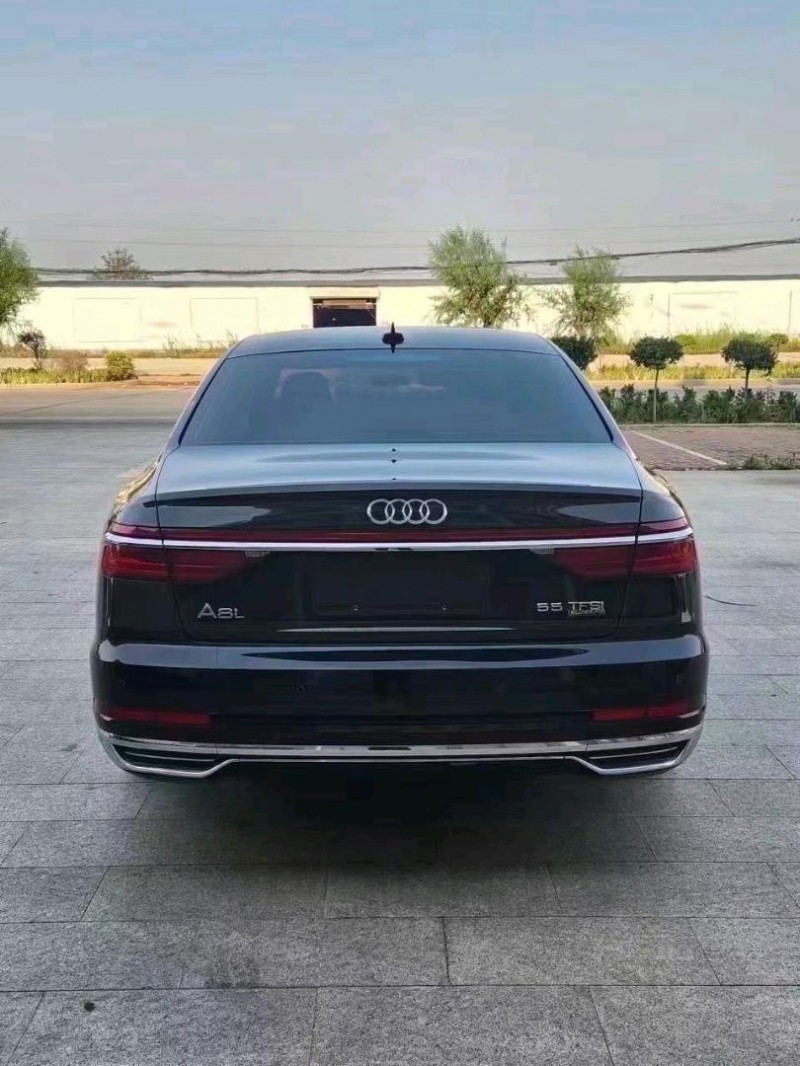 东营18年奥迪A8L3