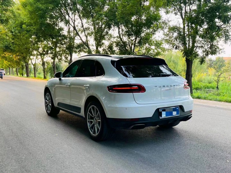 枣庄14年保时捷Macan9