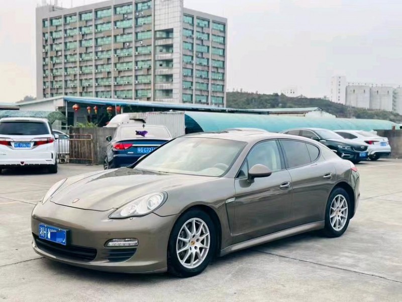 东莞11年保时捷帕拉梅拉2