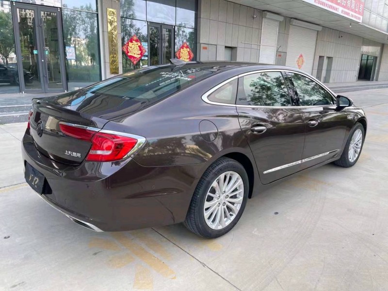 东营18年别克君越8