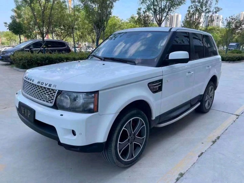 东营13年路虎揽胜运动6