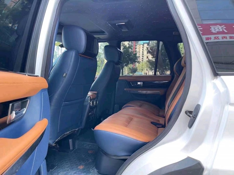 东营13年路虎揽胜运动7