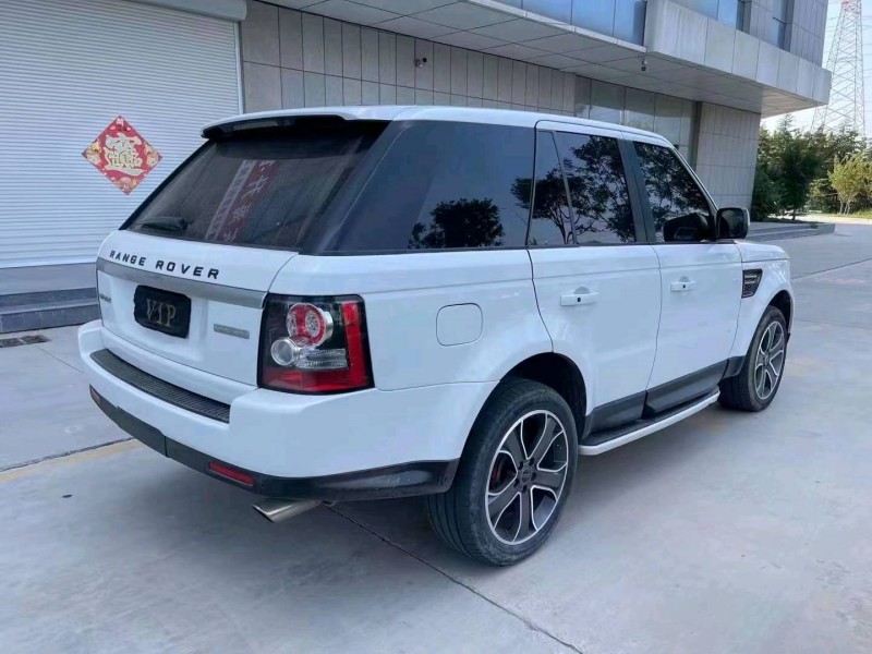 东营13年路虎揽胜运动8