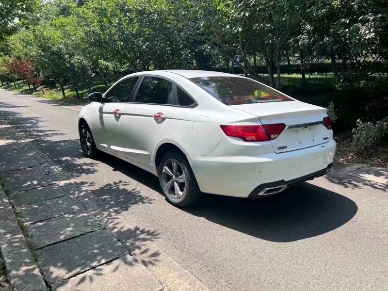 嘉兴19年吉利帝豪GL7