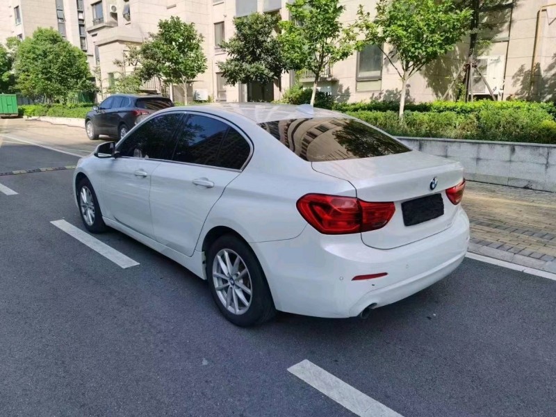 苏州17年宝马1系8