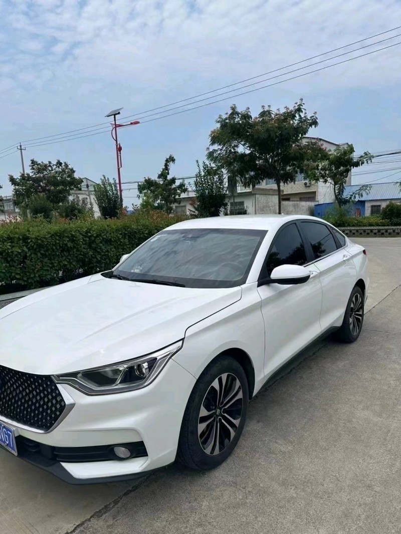 徐州21年寶駿RC62