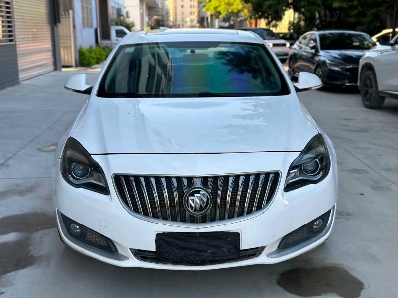 汕头16年别克君威1