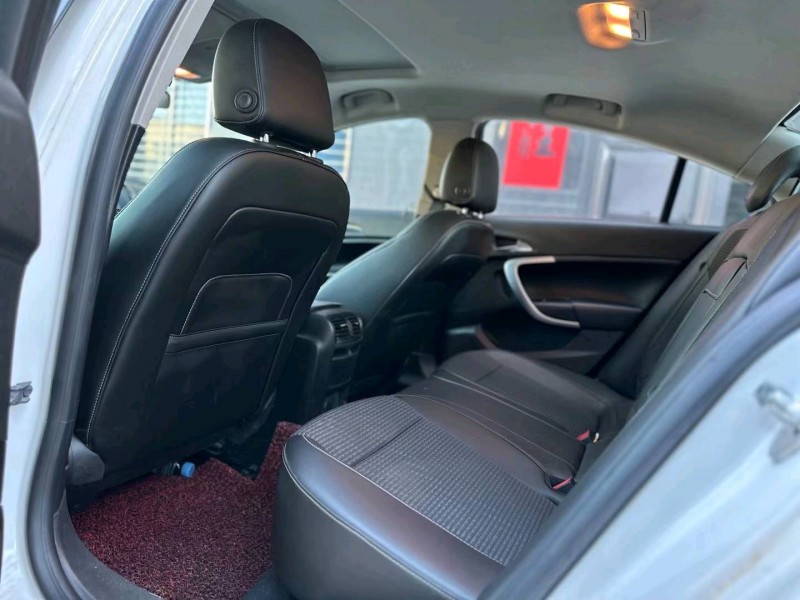 汕头16年别克君威7