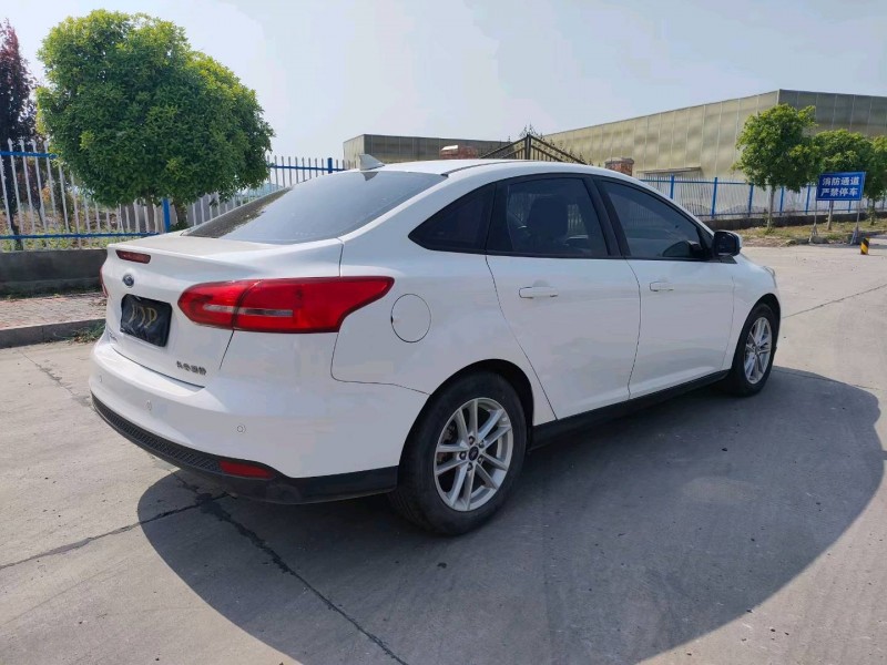 徐州17年福特福克斯5