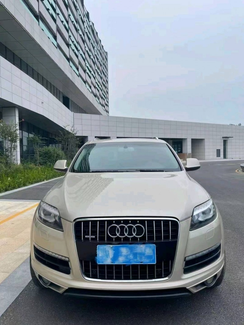 济宁11年奥迪Q71