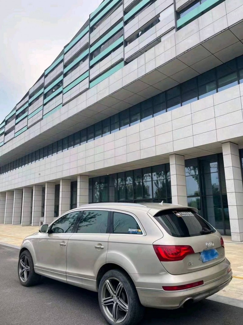 济宁11年奥迪Q77