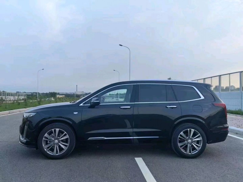 枣庄20年凯迪拉克XT68
