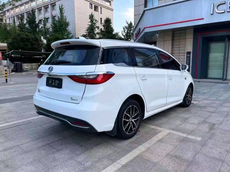 衡陽18年比亞迪宋MAX6