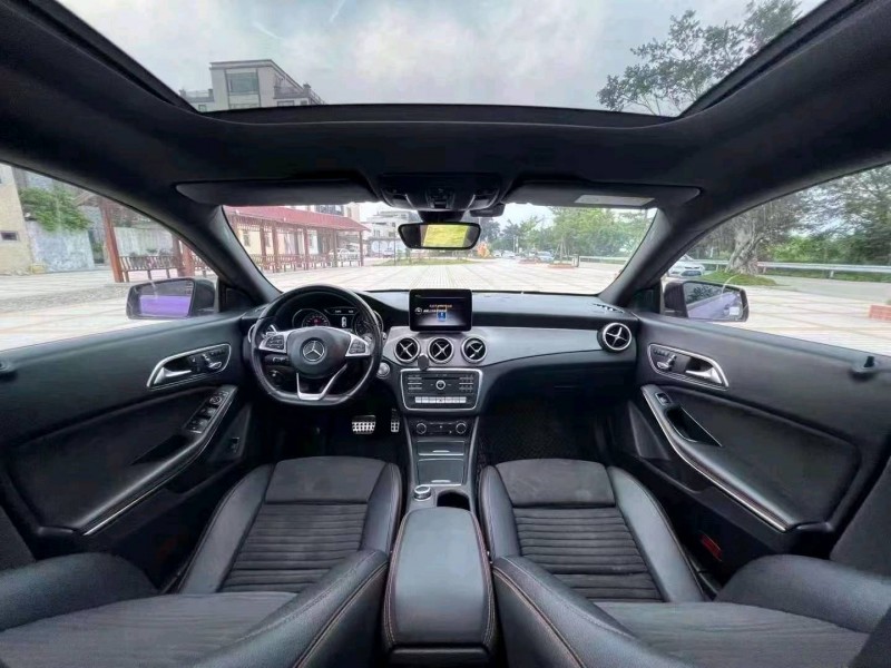 汕头16年奔驰CLA8