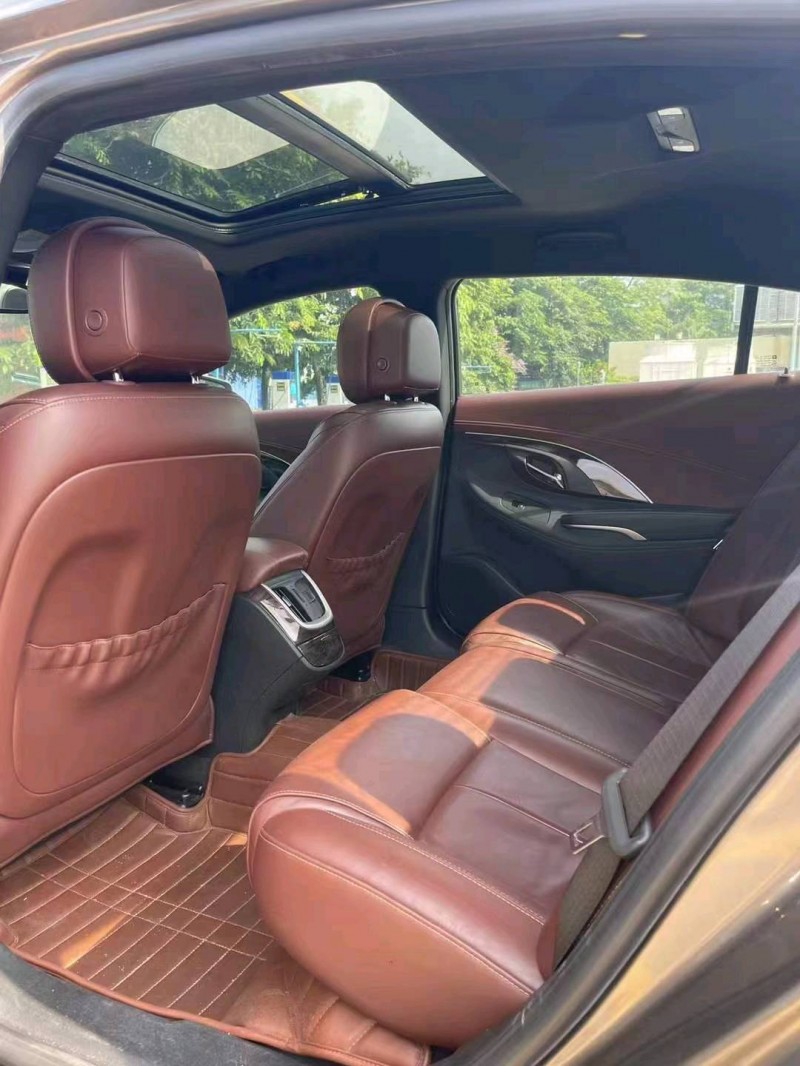 珠海16年别克君越8