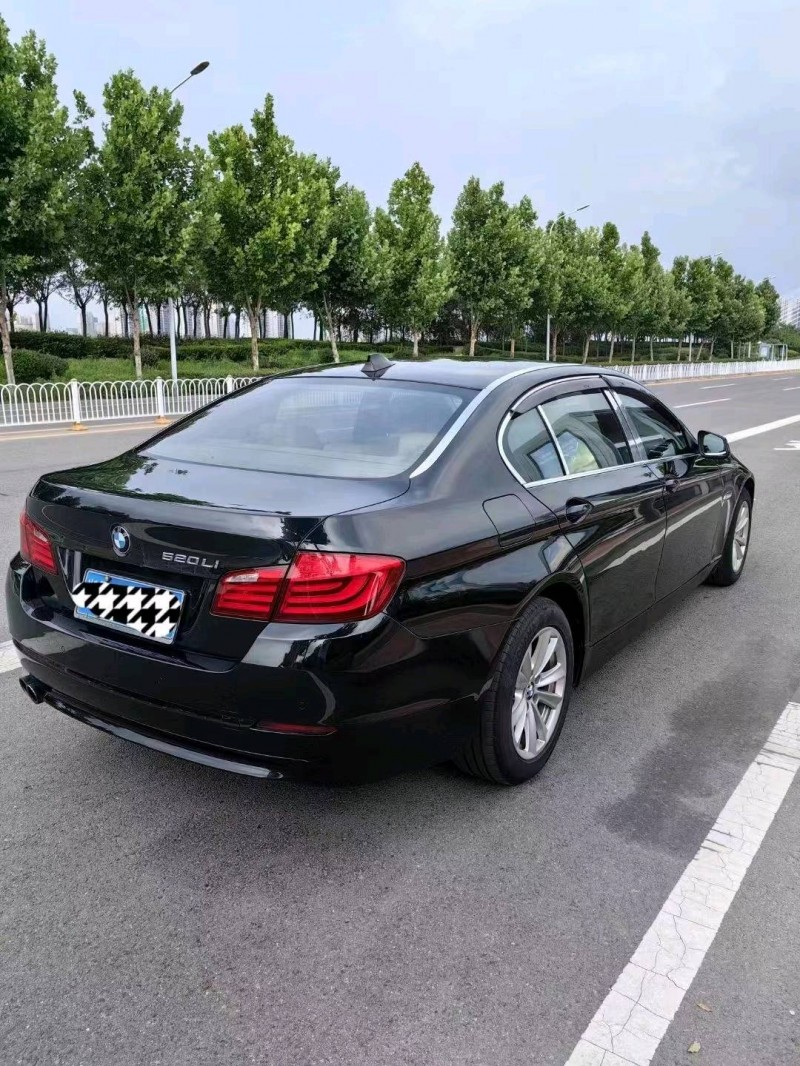 青岛12年宝马5系4