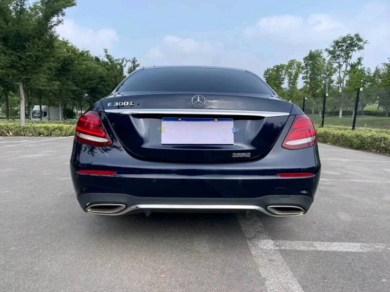 济南19年奔驰E9