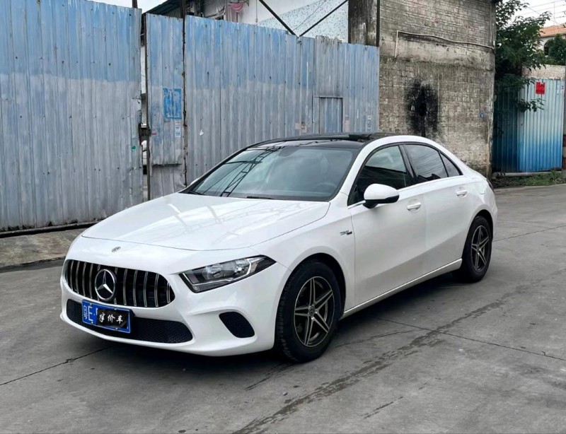 广州19年奔驰A2