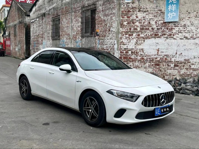 广州19年奔驰A3
