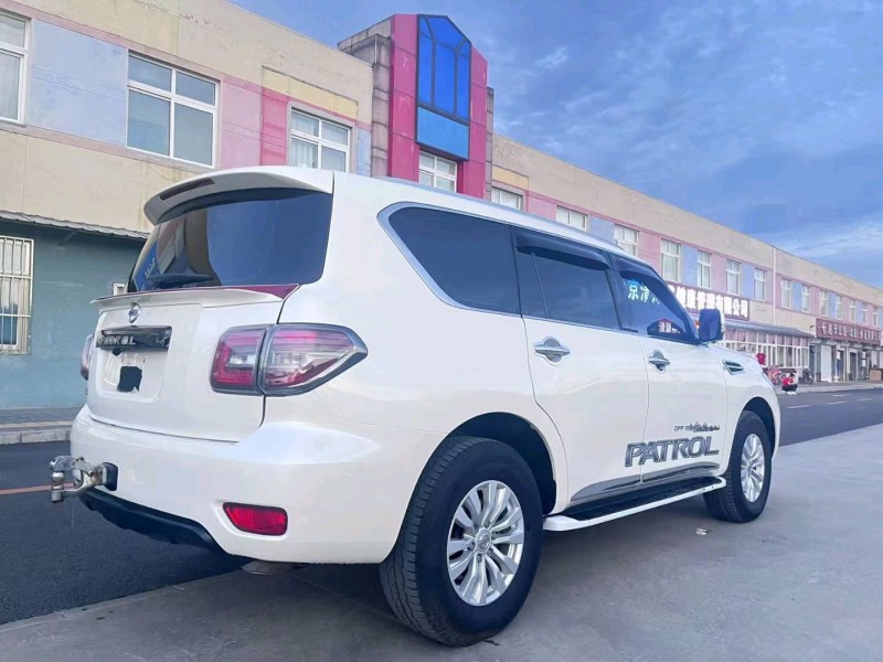 北京17年日产途乐8