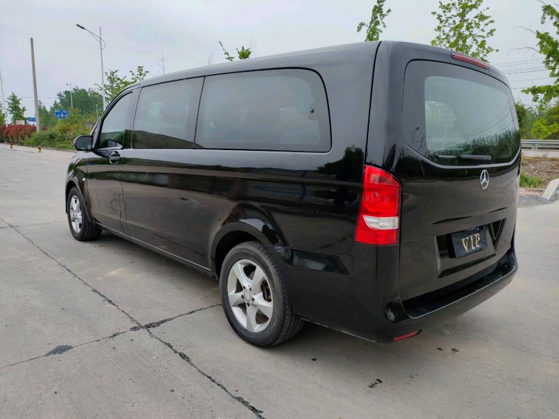 徐州17年奔驰威霆4