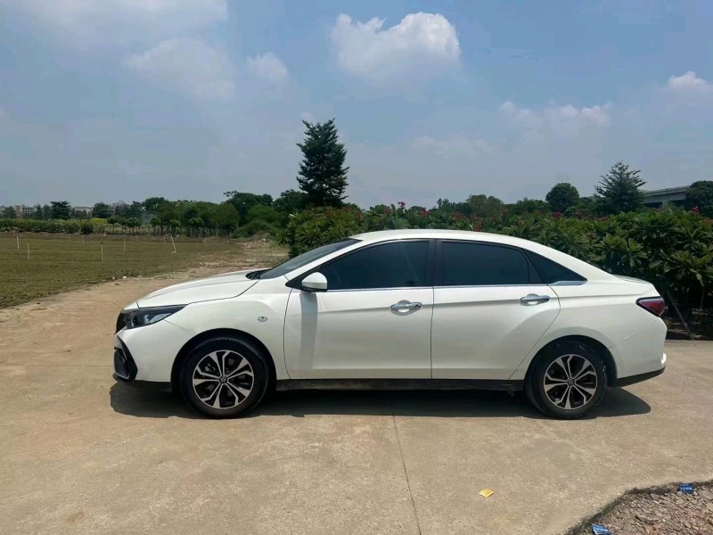 中山18年啟辰D609