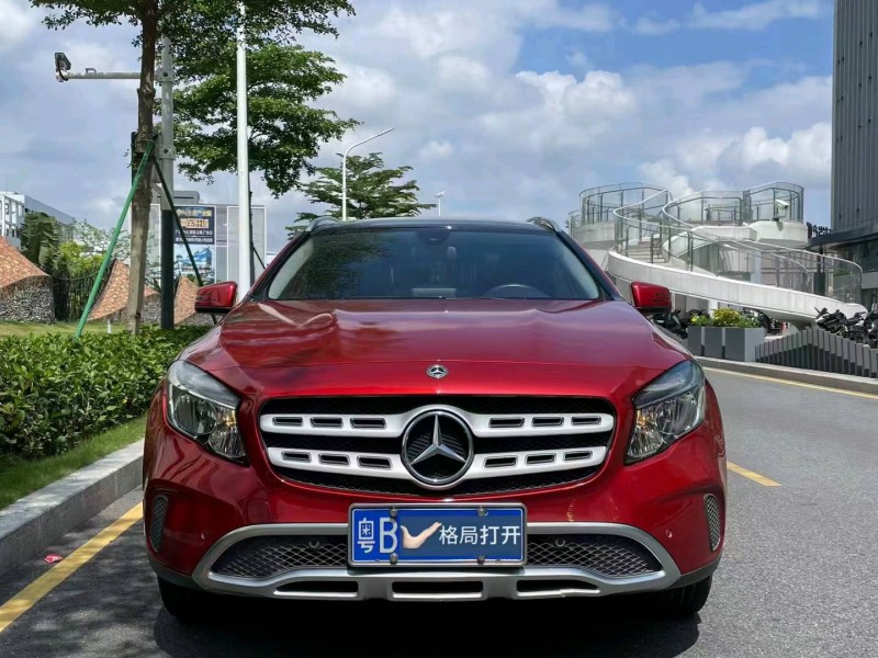 深圳18年奔驰GLA1