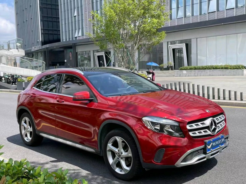 深圳18年奔驰GLA2