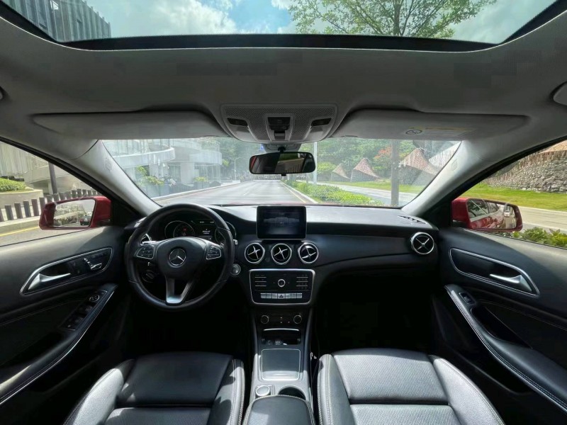 深圳18年奔驰GLA7