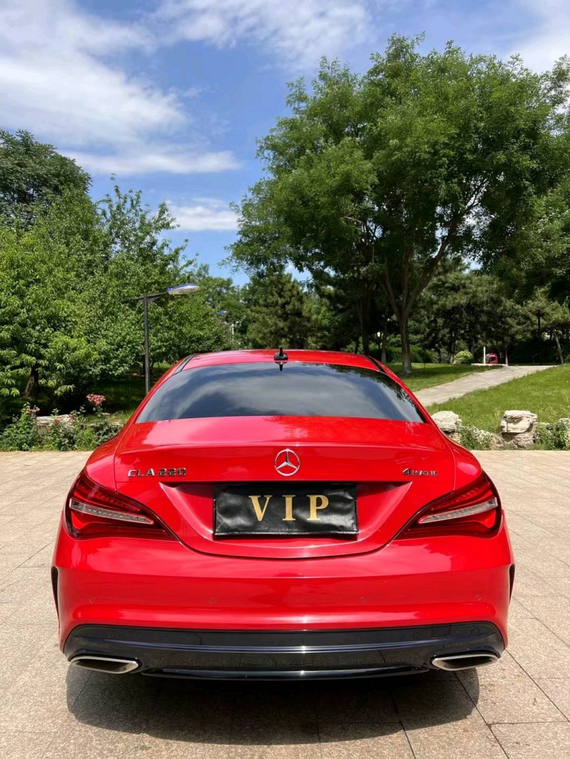 邢台18年奔驰CLA9