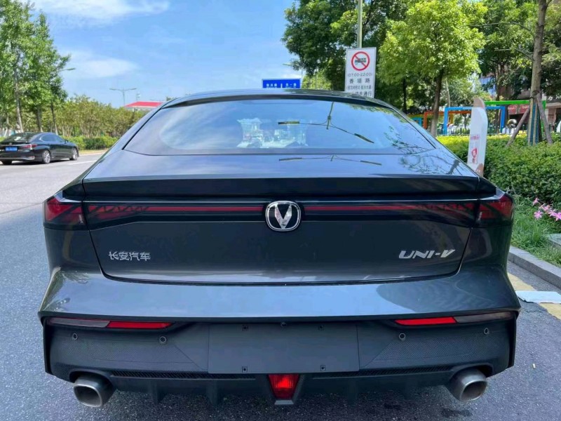 棗莊23年長安汽車UNI-V8