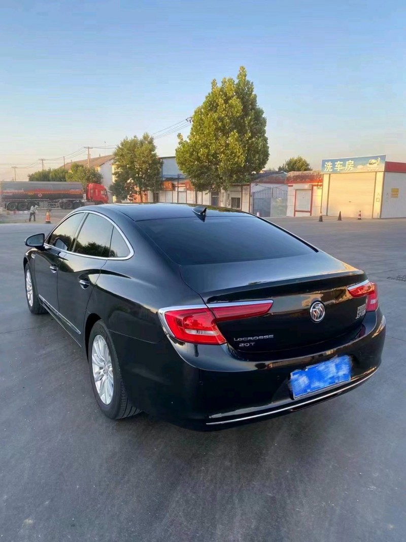 枣庄17年别克君越6