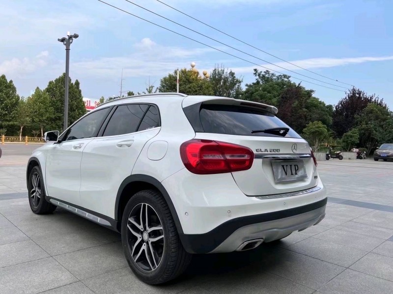 枣庄16年奔驰GLA9