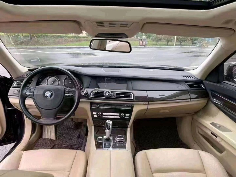 宜昌11年宝马7系7