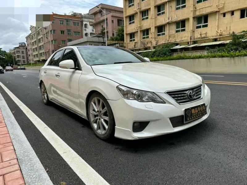 东莞12年丰田锐志2