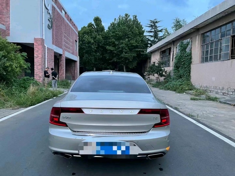 东营17年沃尔沃S906