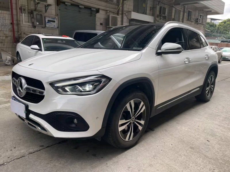 广州22年奔驰CLA3