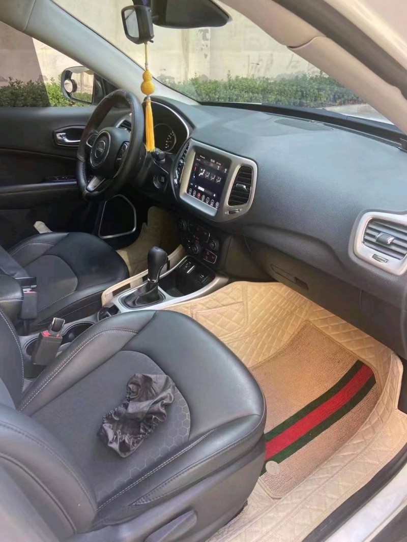 枣庄20年Jeep指南者8