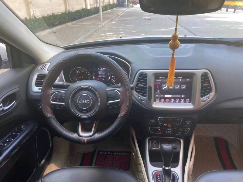 枣庄20年Jeep指南者9