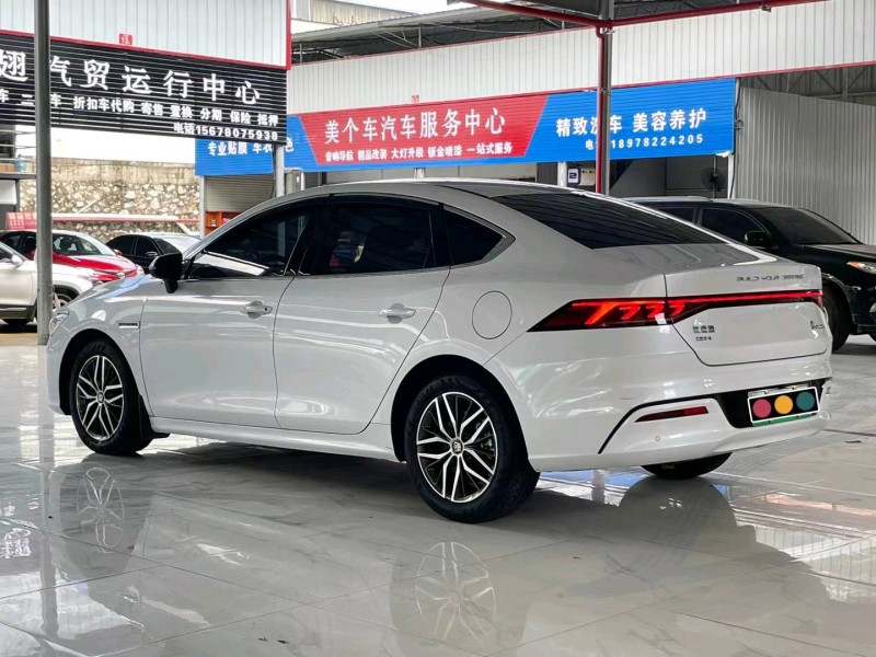梧州22年比亞迪秦5