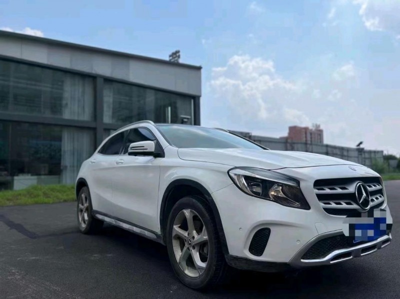 淄博17年奔驰GLA9