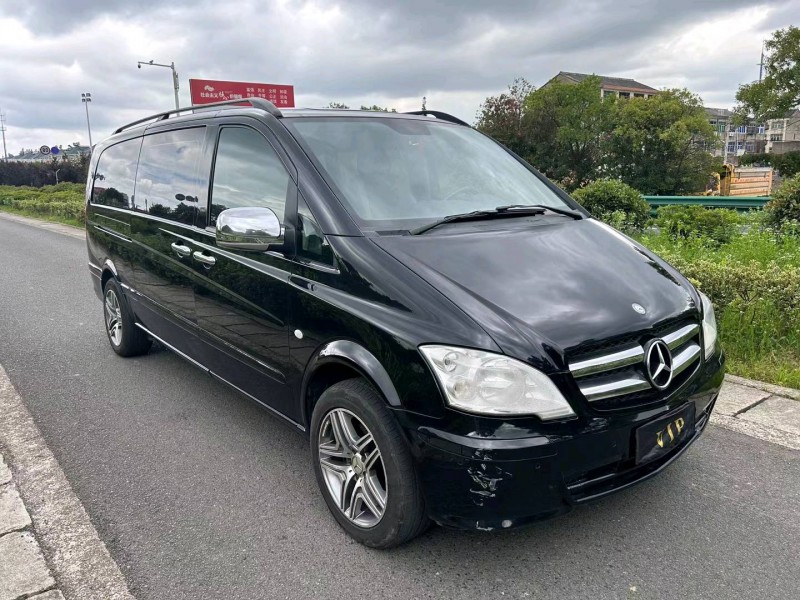 湖州16年奔驰威霆8